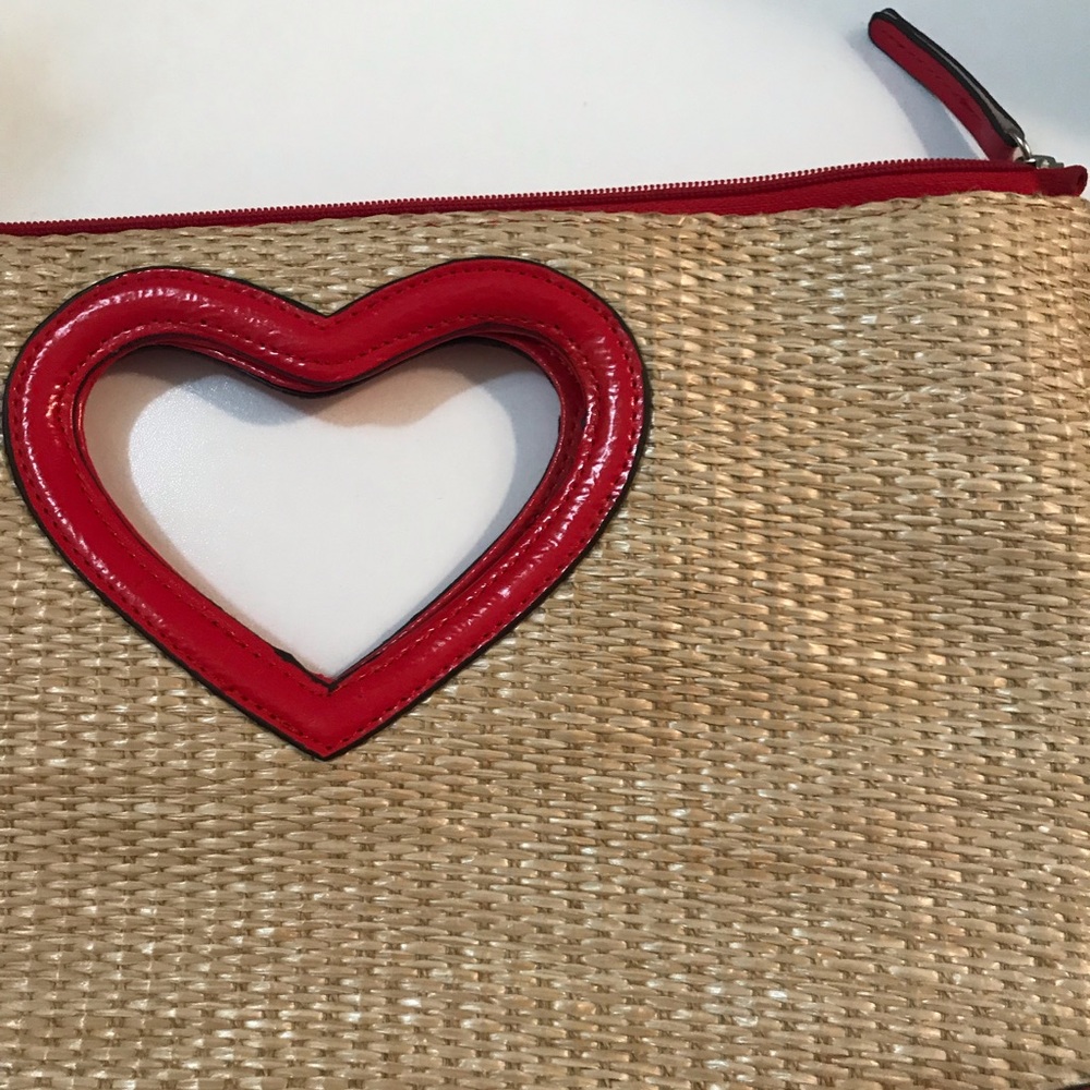 XOXO purse! - Picture 3 of 6